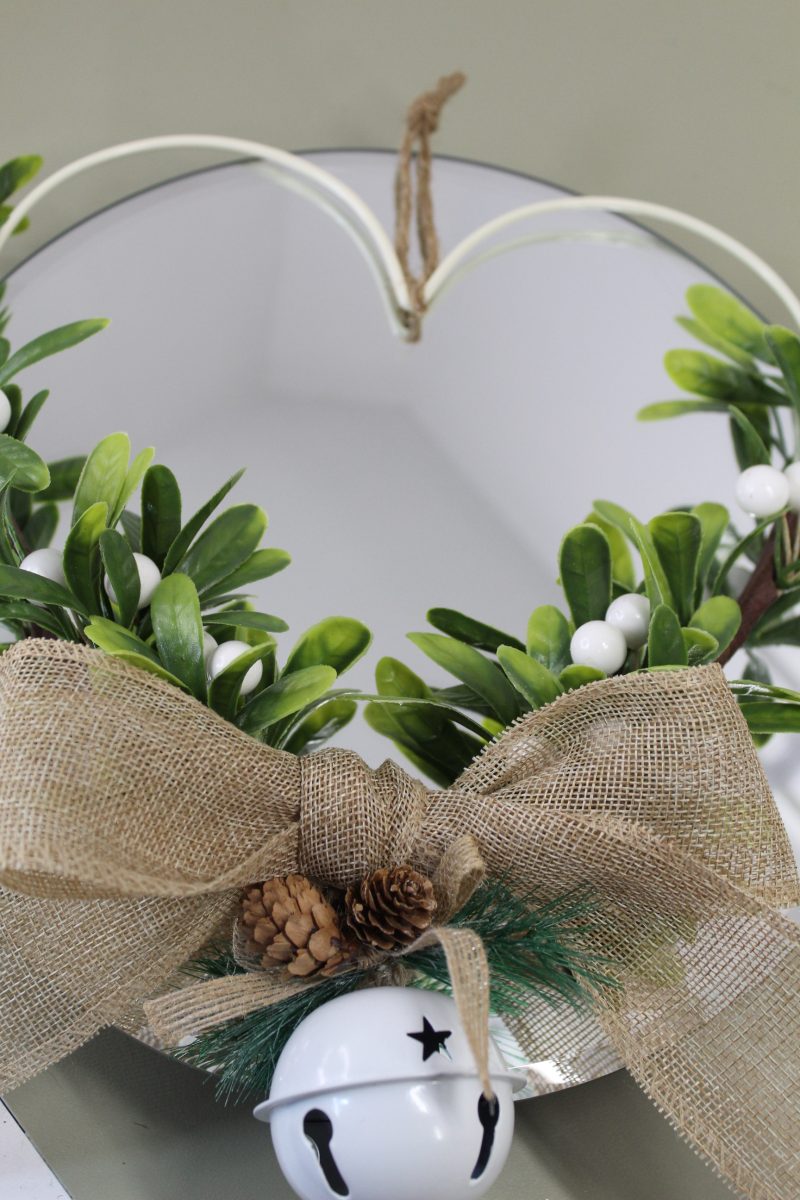 Mistletoe heart wreath Christmas decoration home décor