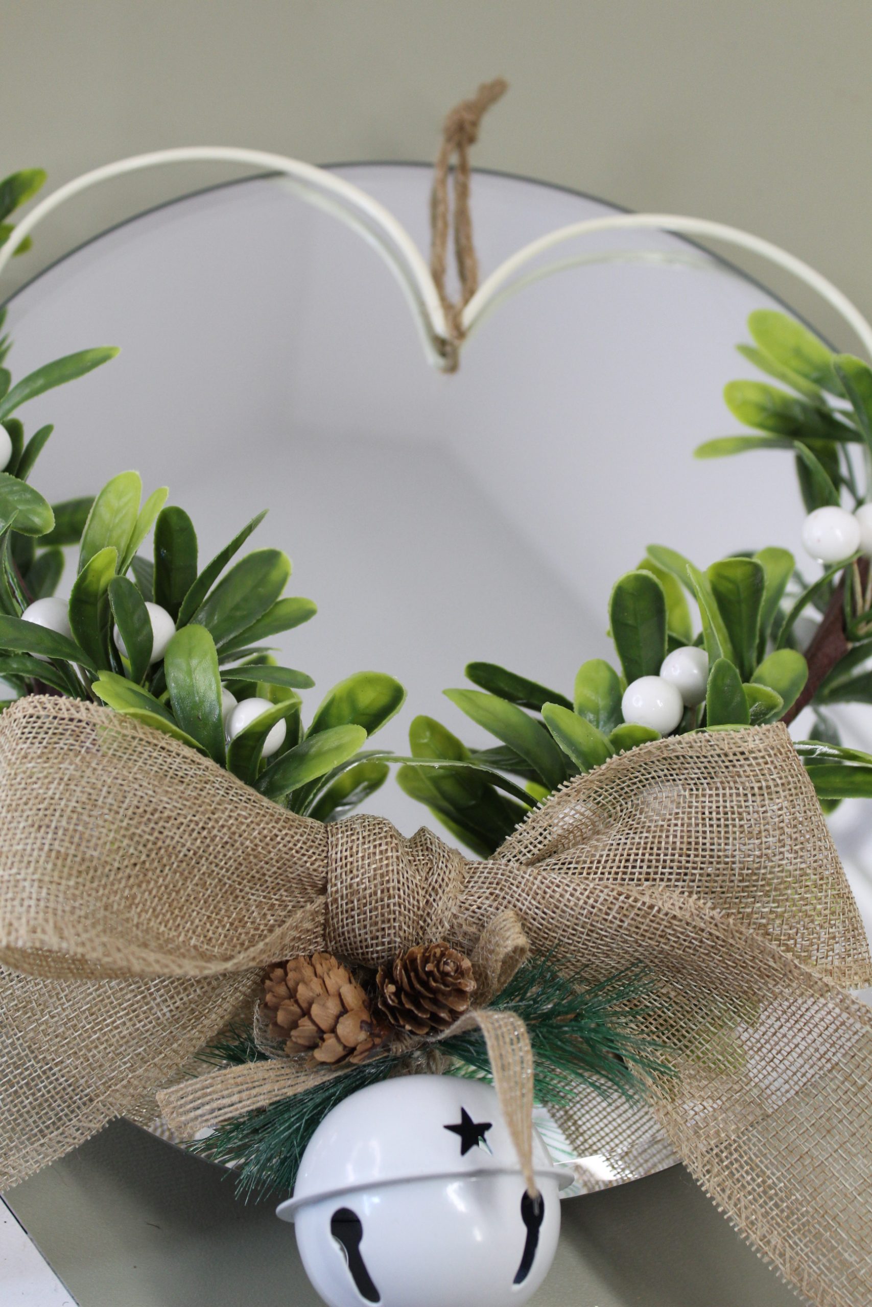Mistletoe heart wreath Christmas decoration home décor