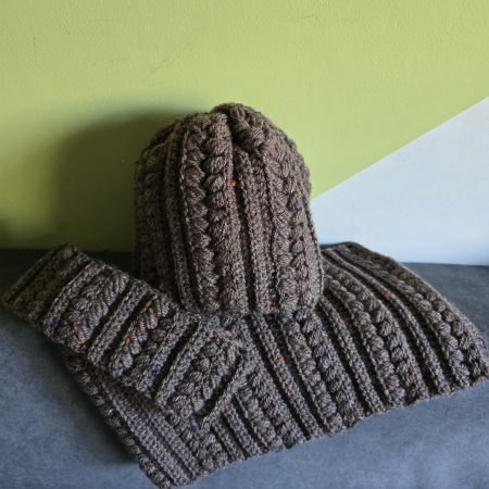 Set Hat , headband, tube scarf.