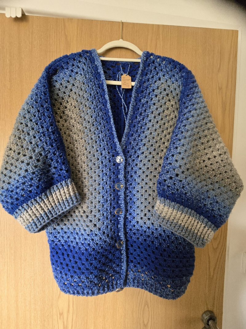 Cardigan hexagon