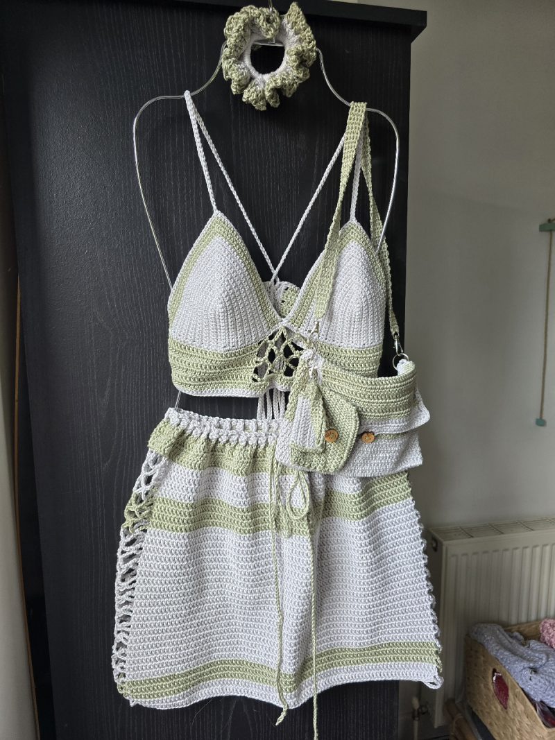 top skirt hair band ,dresses and small bag set