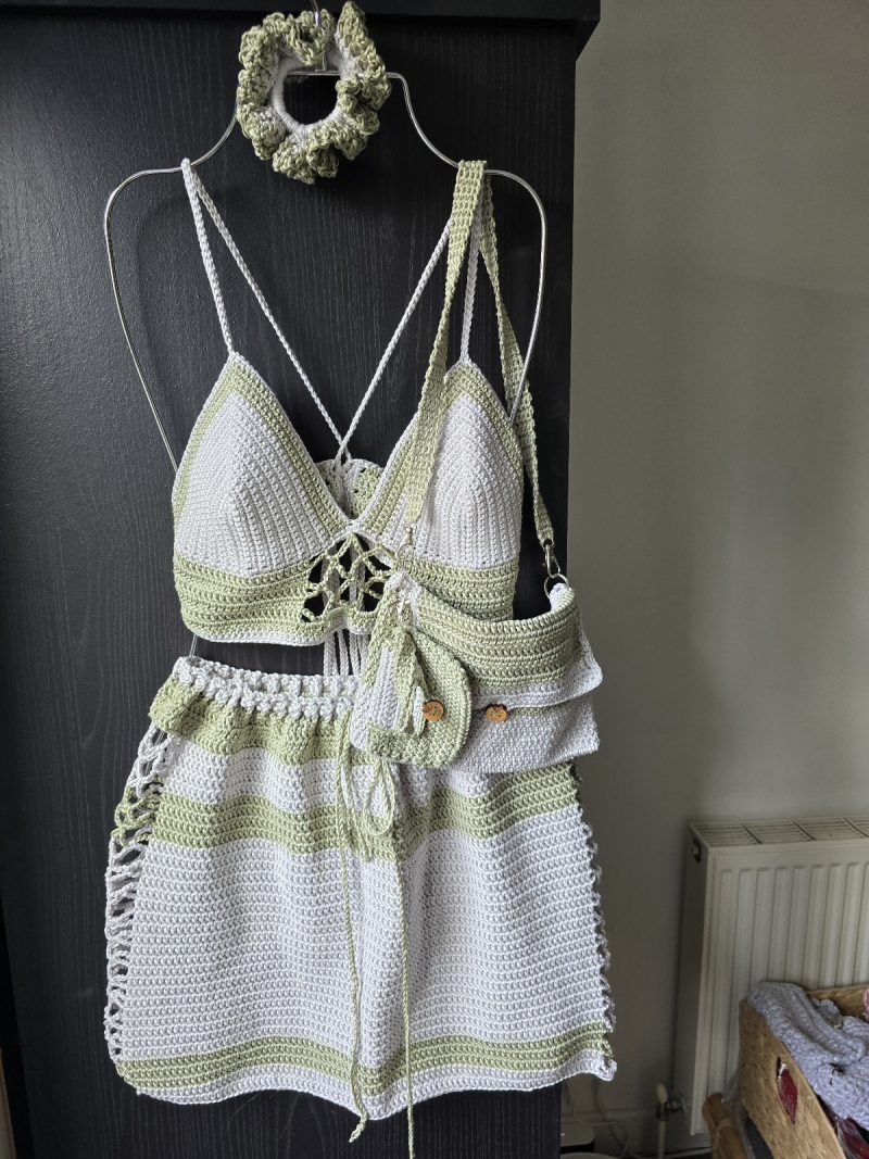 top skirt hair band ,dresses and small bag set