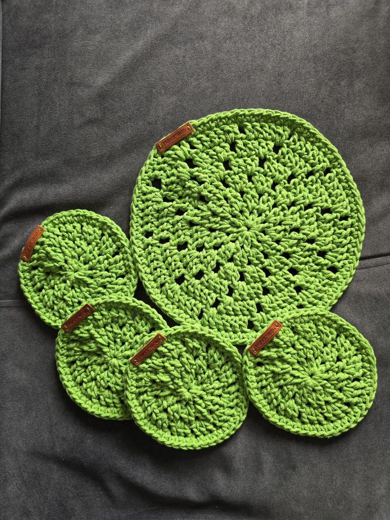 crochet placemats set