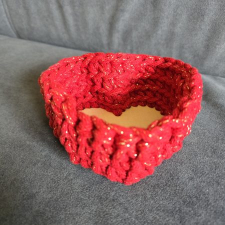 Basket small hard crochet