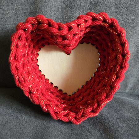 Basket small hard crochet