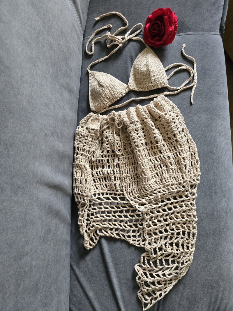 Sets crochet bra and skirt.
