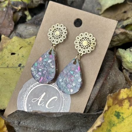 Dangle stud resin teardrop earring with colorful broken glass