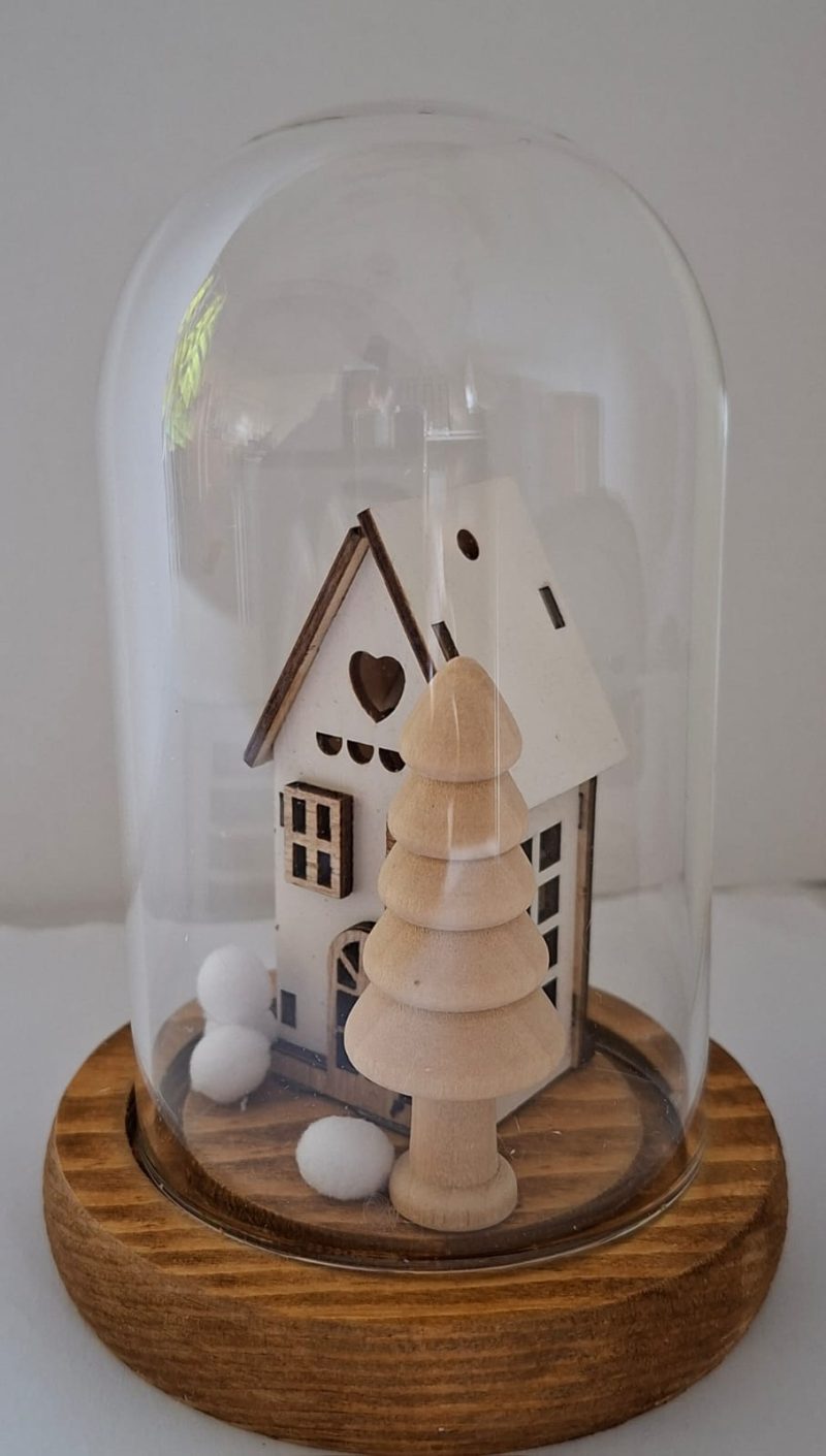 Christmas Glass Dome Decoration/Ornament. Snow Globe