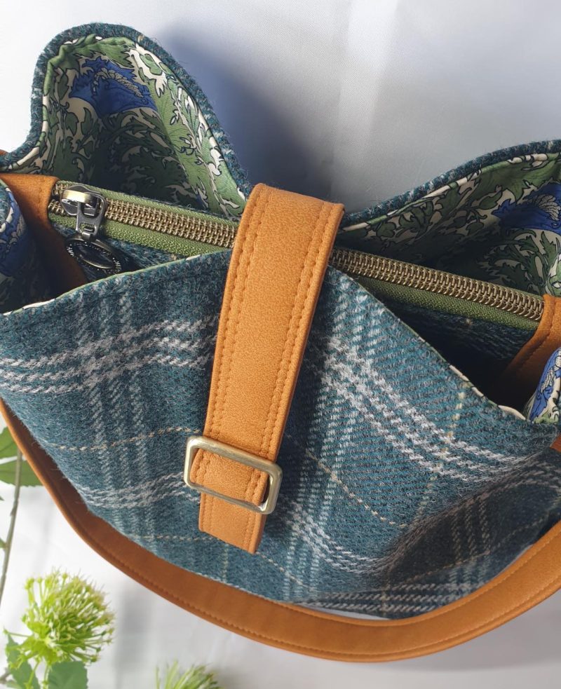 Hinterland shoulder bag in tweed and faux leather