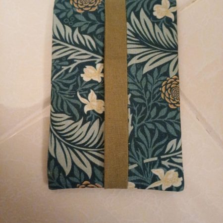 Cotton tissue pouches