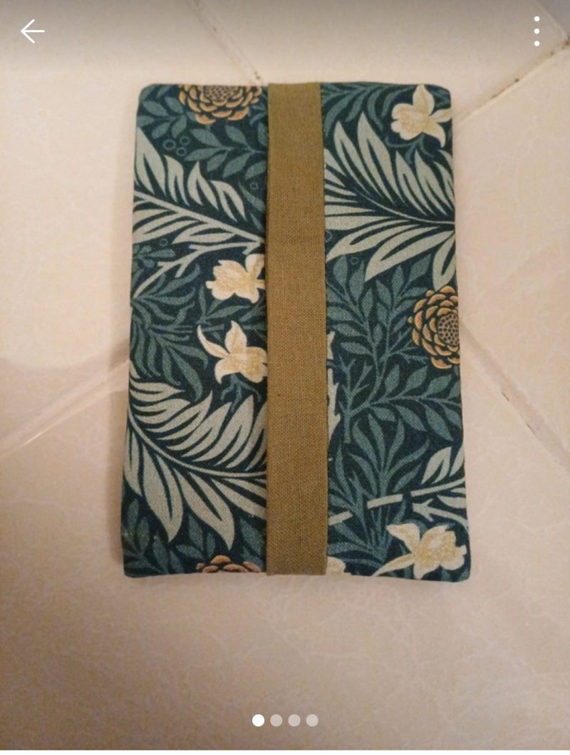 Cotton tissue pouches