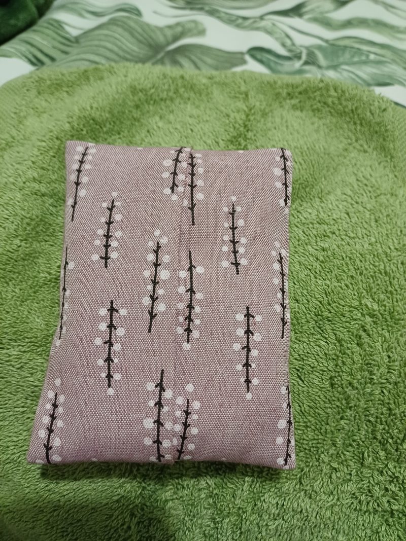 Cotton tissue pouches