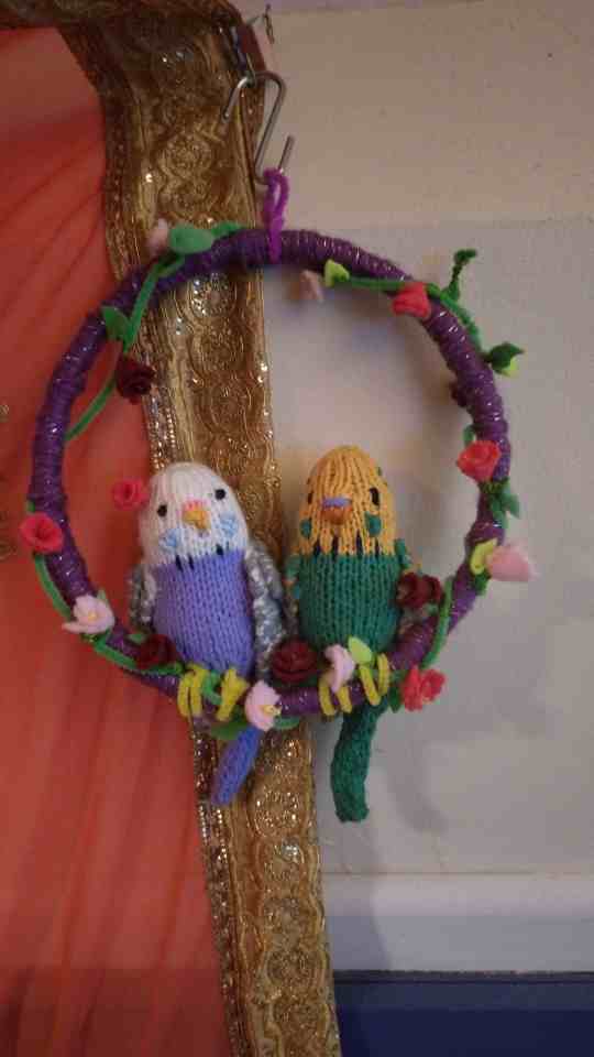 Single budgie in hoop, personalised