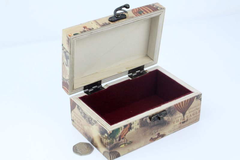 Wood handmade keepsake jewellery box Retro style Hot air balloon lined