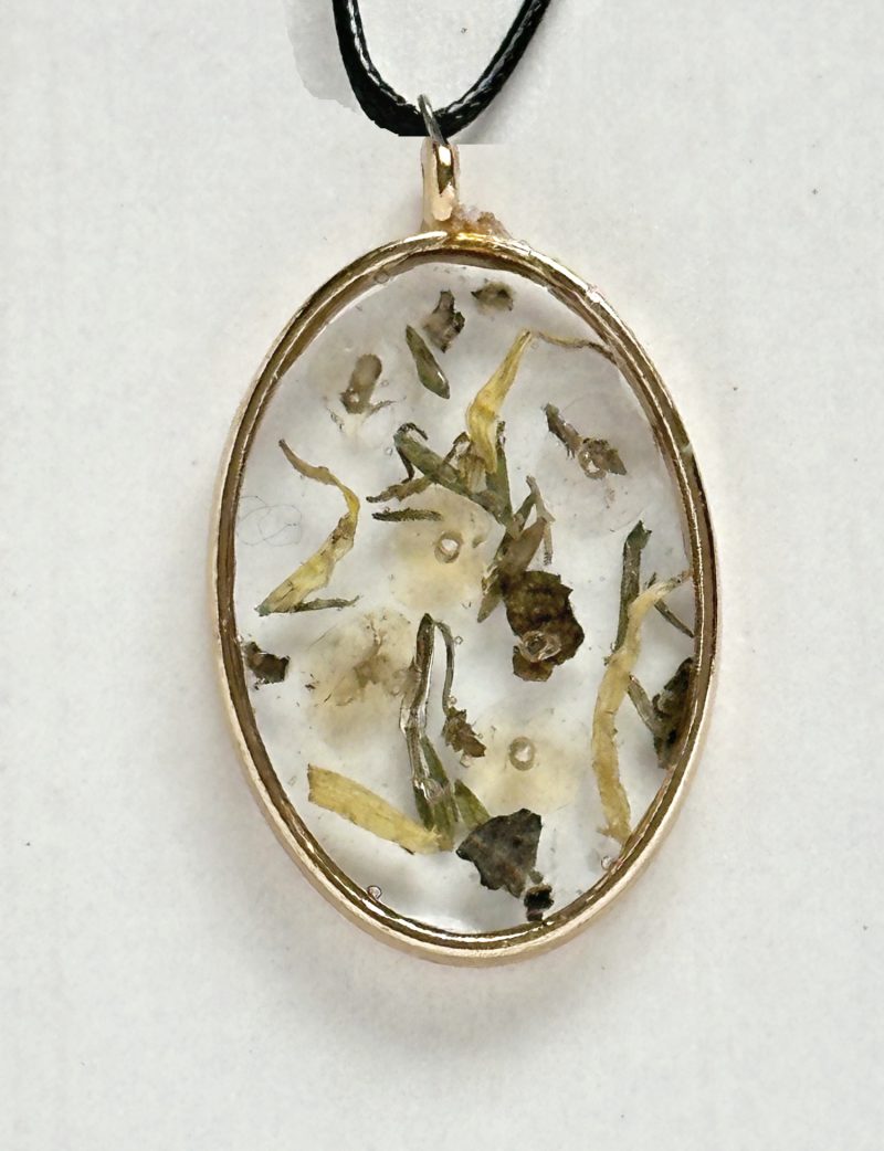 Enchanted Pendants|Confidence|Spell Necklace |Pendant necklace |Gold Oval