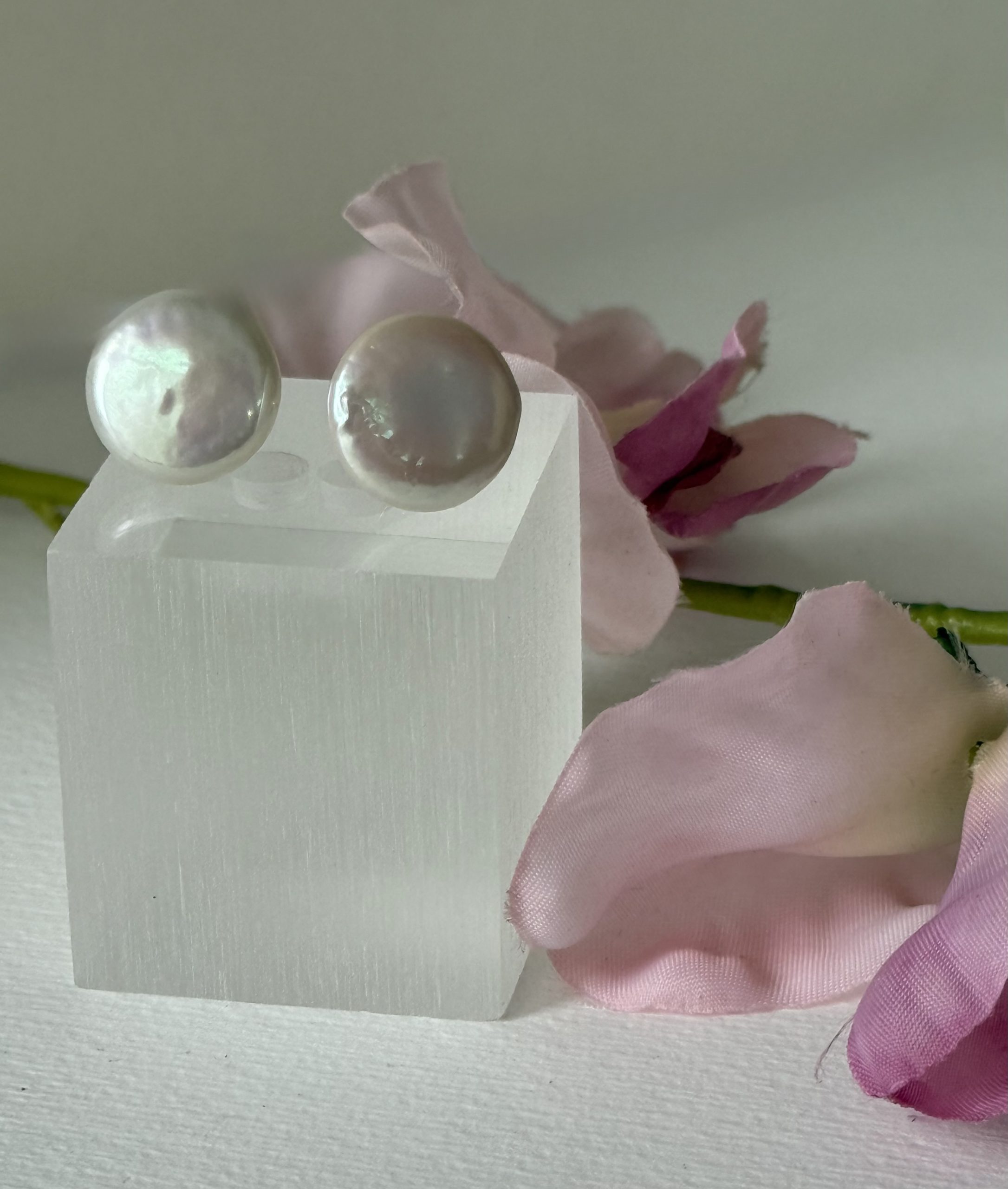 Freshwater Cultured Pearl Coin Shape Stud Earrings