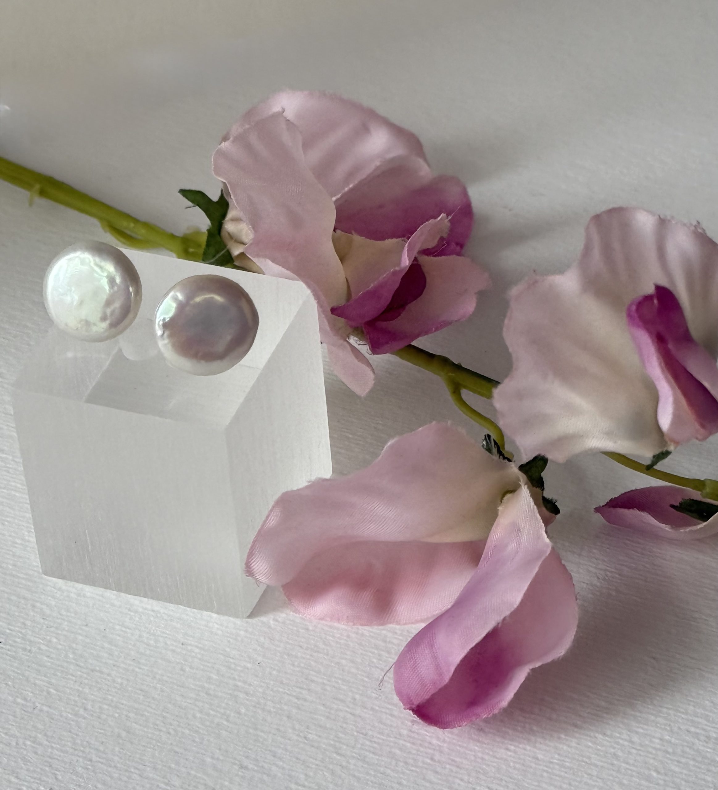 Freshwater Cultured Pearls Coin Shape Stud Earrings