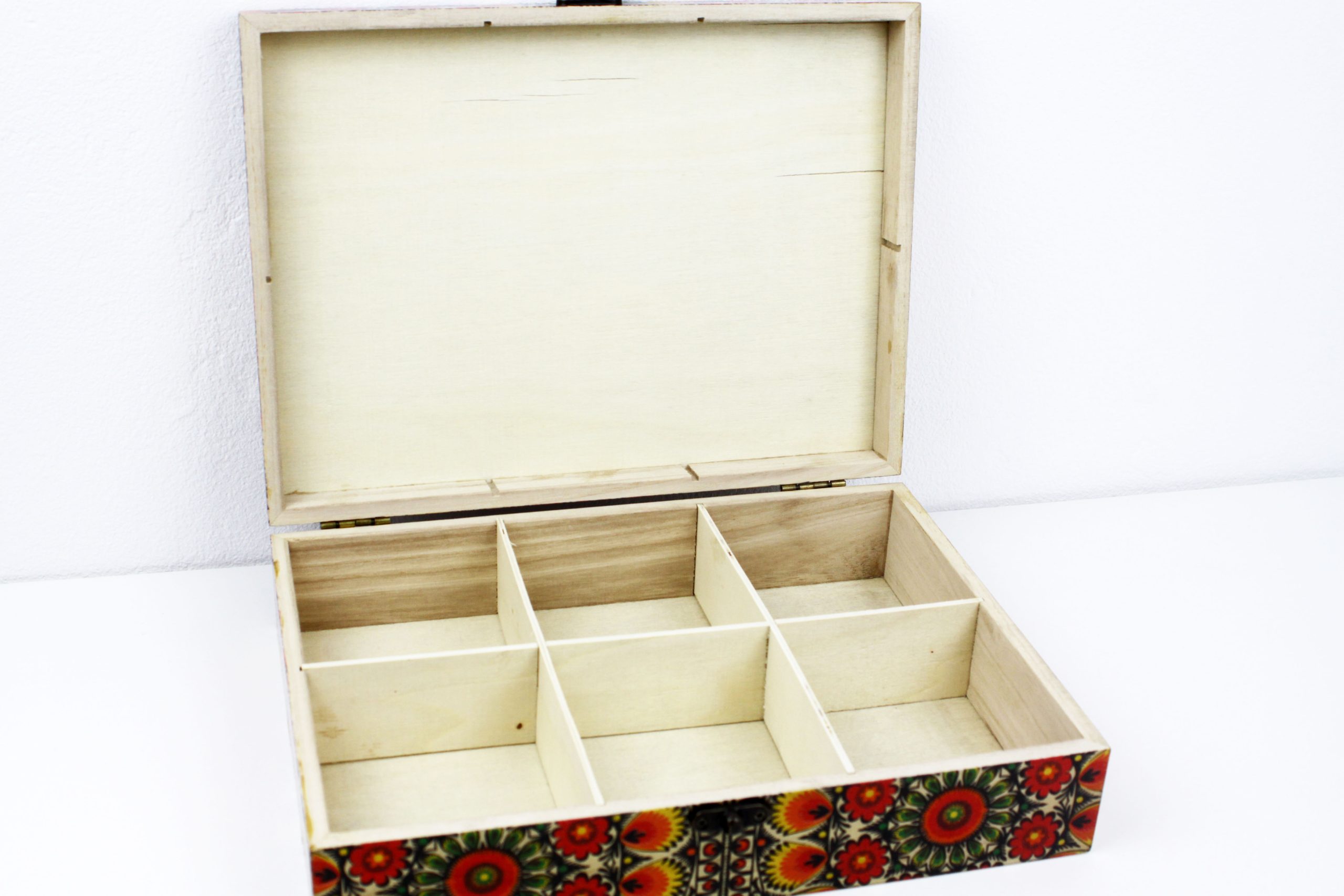 Wood handmade keepsake jewellery, memories box, Moroccan, Mandala style, Flexible compartments
