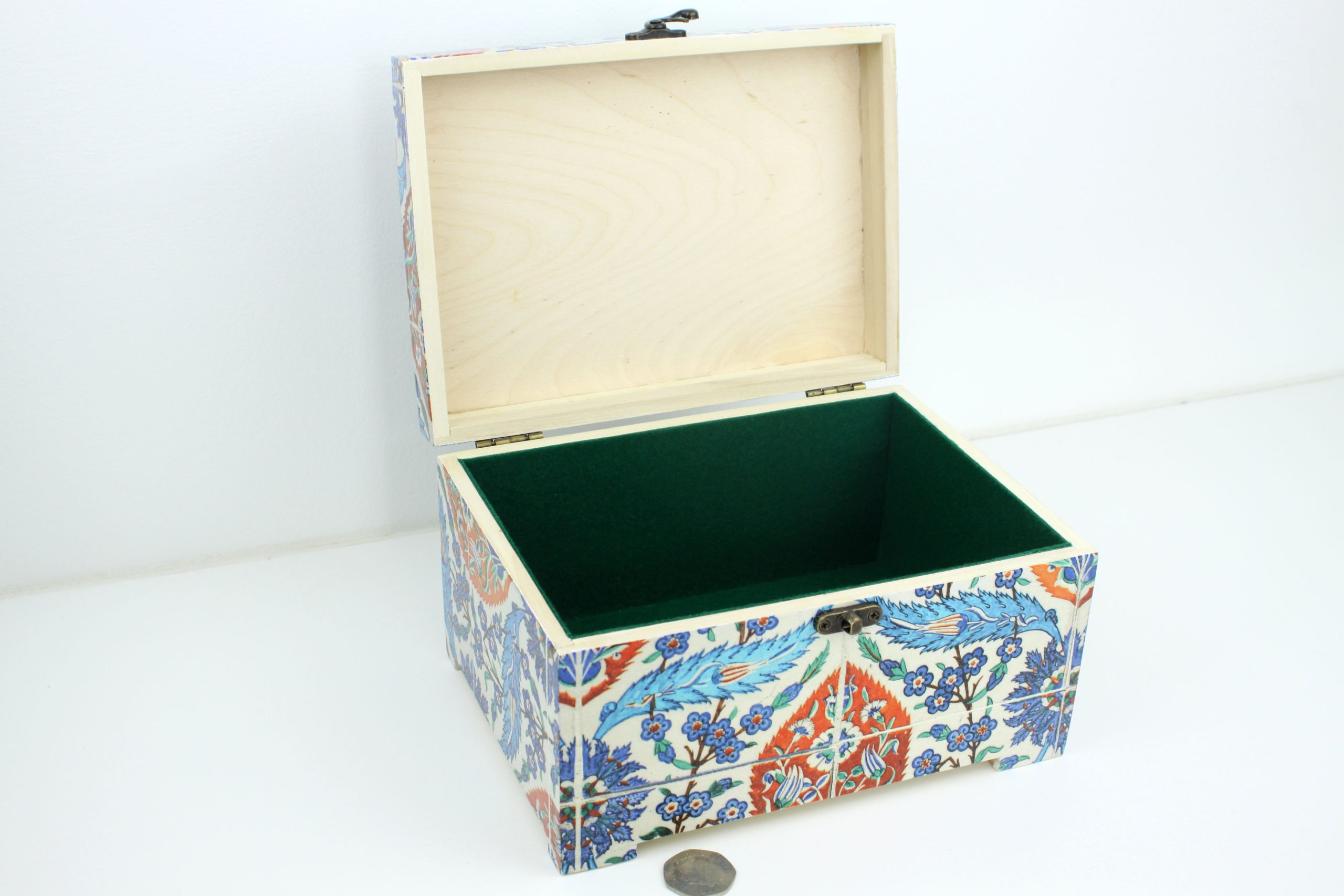 Wood handmade keepsake jewellery, memories, photo box, Flowers design, Lined