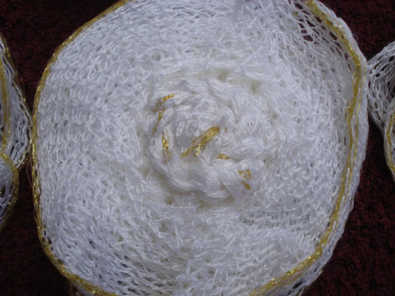 Hand Knitted White And Gold Flowers For Decoration Brooch Hat Coat