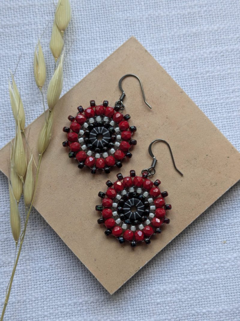Ferris Wheel Earrings - handcrafted round dangle seed bead / beaded earrings - Red Mix