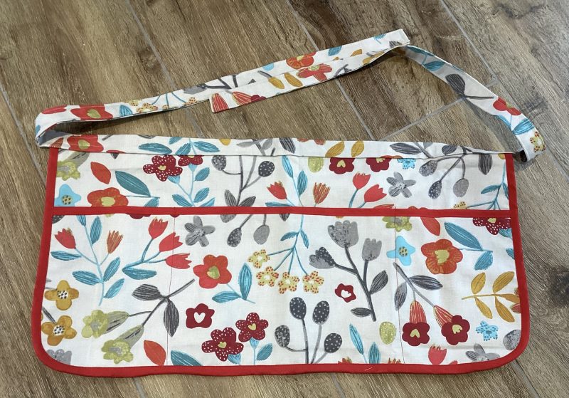 Quality Floral Fabric Handmade Waist Half Apron Tie Fastening Lined 3 Pockets