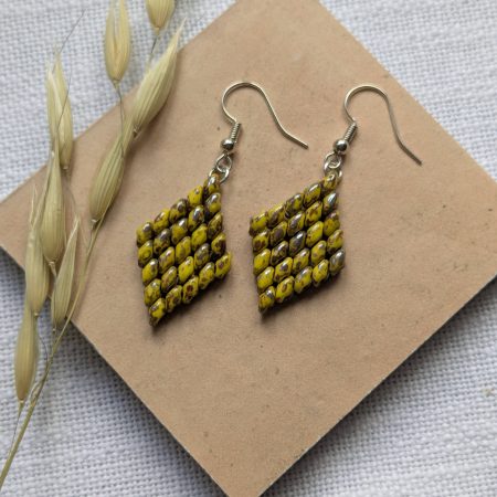 Handwoven Beaded Diamond-Shaped Dangle Earrings - Mottled yellow