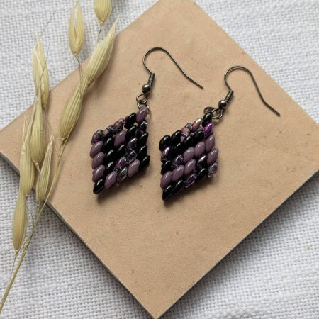 Handwoven Beaded Diamond-Shaped Dangle Earrings - Black and purple