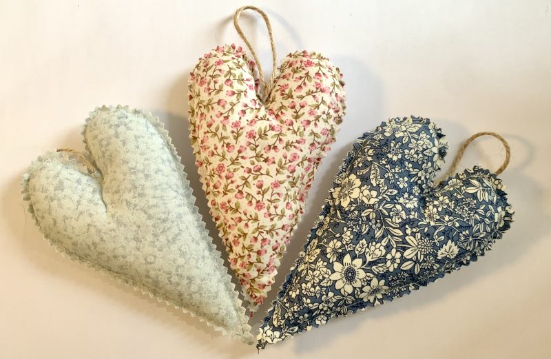 Rustic Floral Hanging Heart Trio - Set of 3 Decorative Fabric Ornaments 'Amélie' - Letterbox Gift