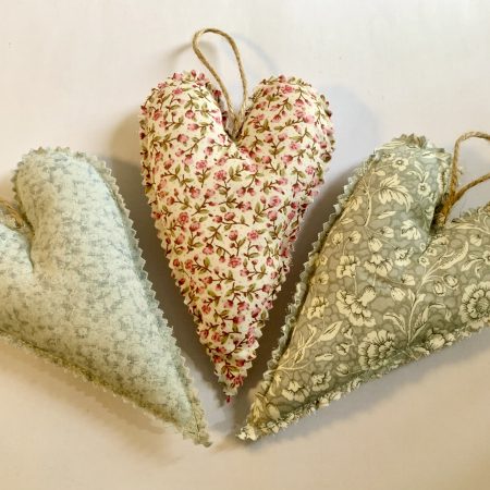 Rustic Floral Hanging Heart Trio - Set of 3 Decorative Fabric Ornaments 'Amélie' - Letterbox Gift