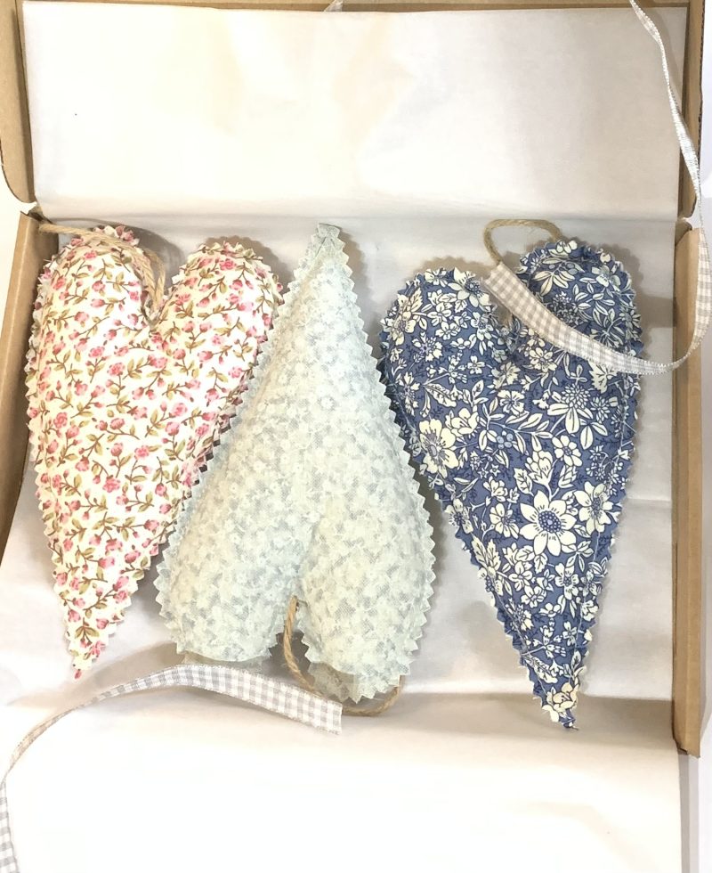 Rustic Floral Hanging Heart Trio - Set of 3 Decorative Fabric Ornaments 'Amélie' - Letterbox Gift