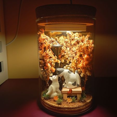 Purr-fect Romance lamp