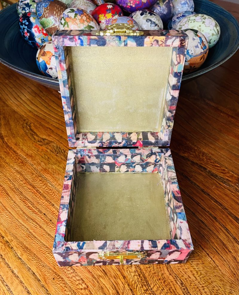 Japanese Collection: Japanese Wave “Seigaiha,” Découpage Wooden box
