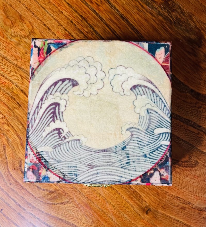 Japanese Collection: Japanese Wave “Seigaiha,” Découpage Wooden box