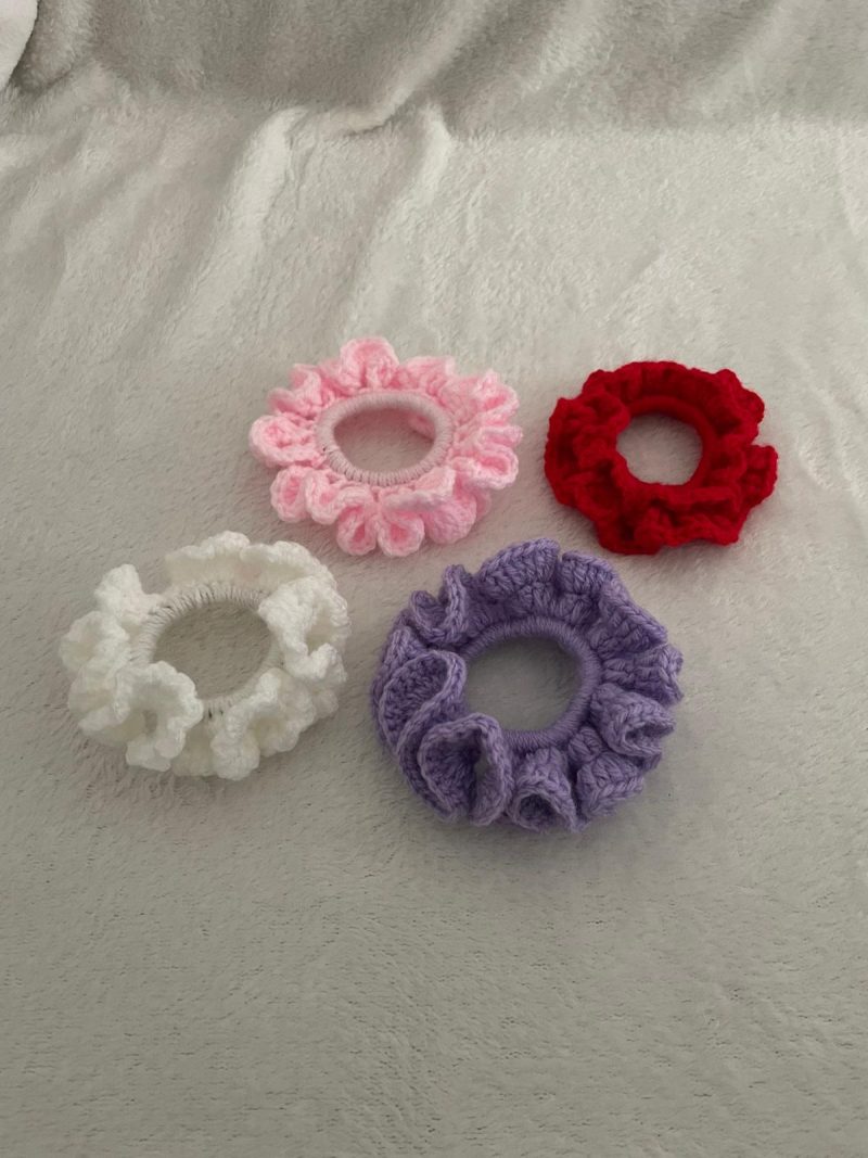 Crochet hair scrunchie