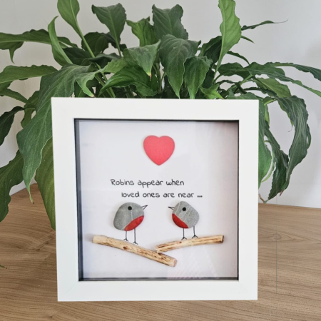 Pebble Robin pictures | Robins appear pebble art