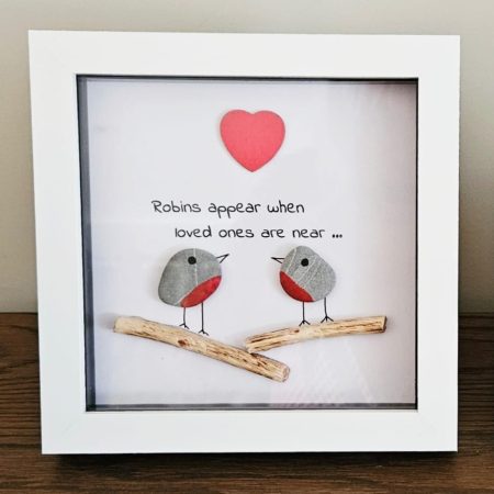 Pebble Robin pictures | Robins appear pebble art