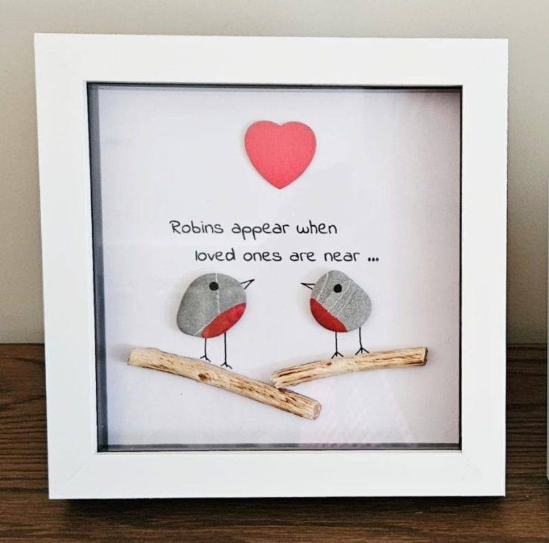 Pebble Robin pictures | Robins appear pebble art