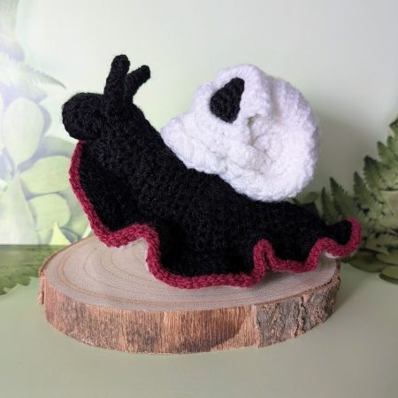 Enchanted Woodland Skull Snail