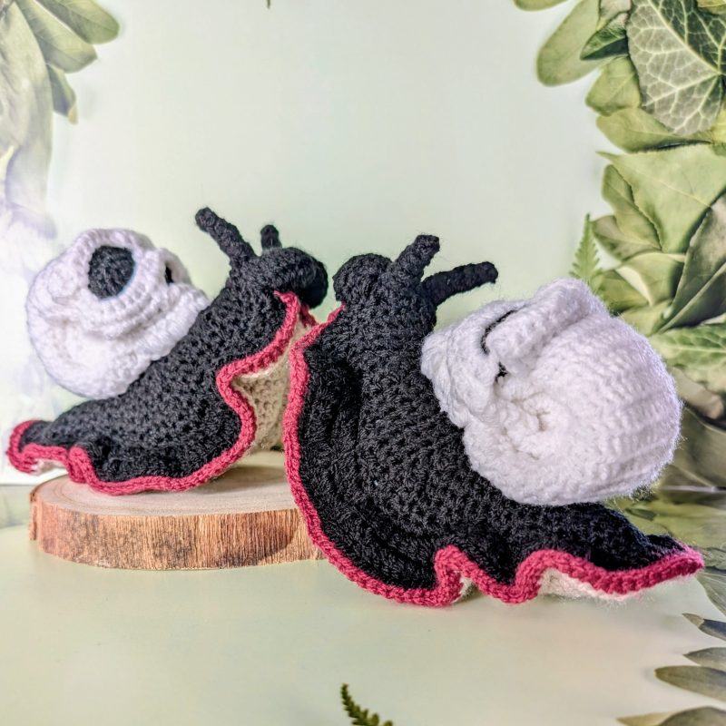 Enchanted Woodland Skull Snail