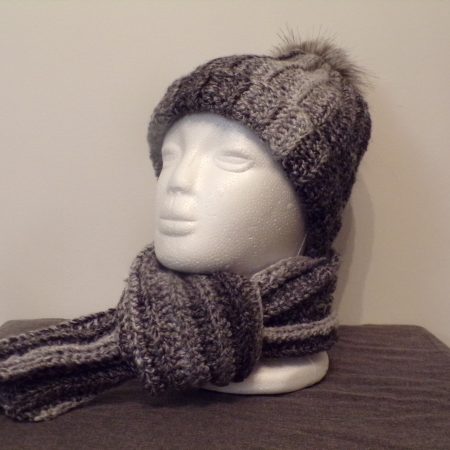 Warm and cosy hat & scarf set – crocheted by hand (Grey)