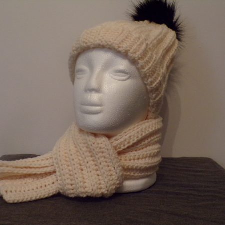 Warm and cosy hat & scarf set – crocheted by hand (Cream)