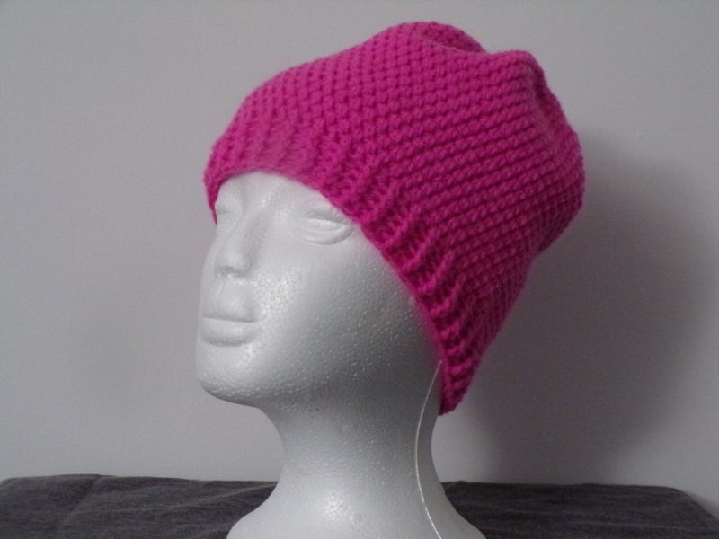 Warm and cosy beanie hat – crocheted by hand (Pink)