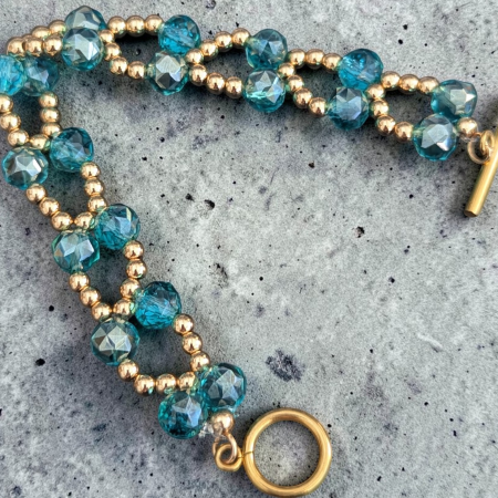 Elegant Teal and Gold-Tone Beaded Bracelet