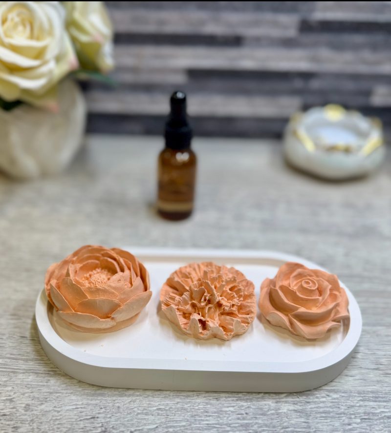 Peony, carnation and rose essential oil diffuser set with tray| Handcrafted special gift for her.
