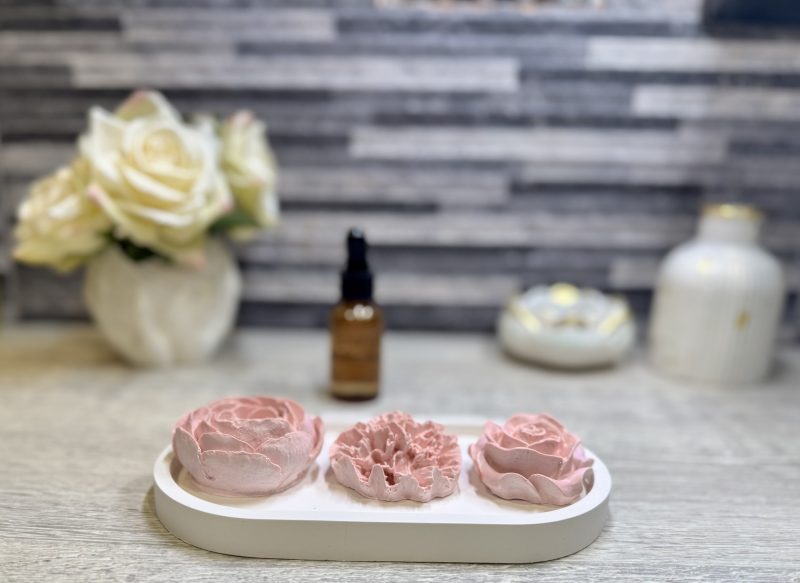 Peony, carnation and rose essential oil diffuser set with tray| Handcrafted special gift for her.