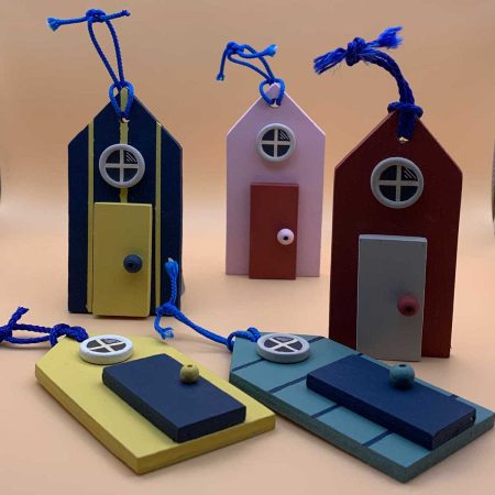 Beach hut wooden ornament