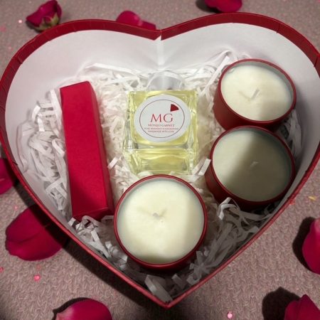Heart Gift Box with soy candle, reed diffuser, perfume - Medium