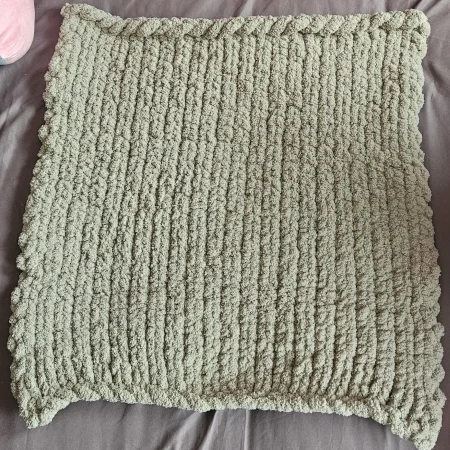 Chunky Finger‑Knitted Baby Blanket – Handmade Soft Newborn Gift Sage Green