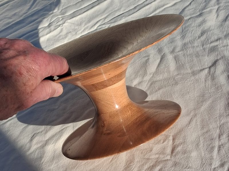 Platter on pedestal